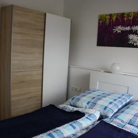 Am Fusse Der Burg Hohenzollern Og Apartament Hechingen