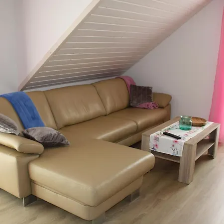 Am Fusse Der Burg Hohenzollern Hechingen